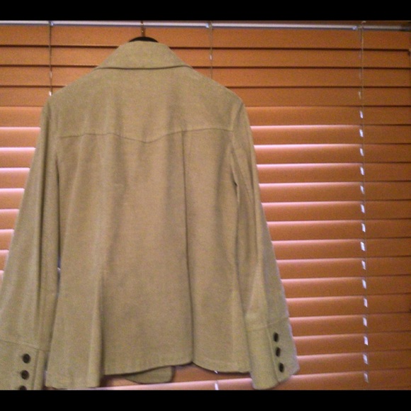 Women’s Talbots Petite Stretch  Size 14 Tan Jacket - Picture 3 of 3